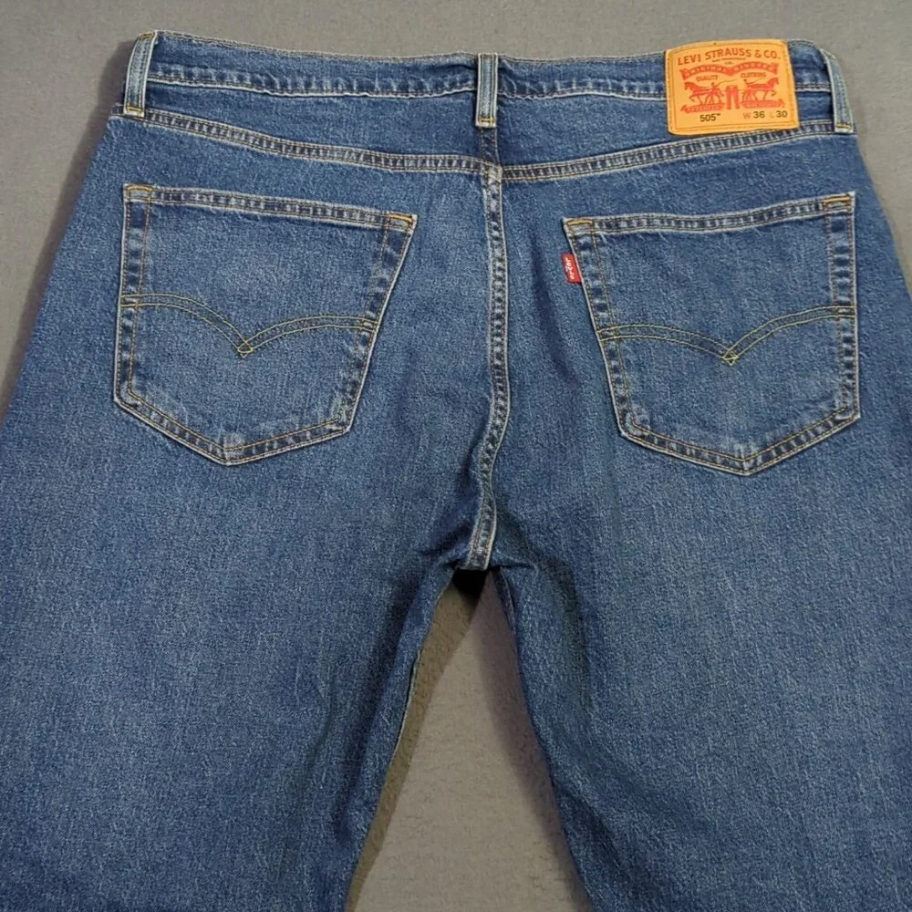 Levi's Jeans Men's 36x30 Blue 505 Regular Fit Straight Leg Denim